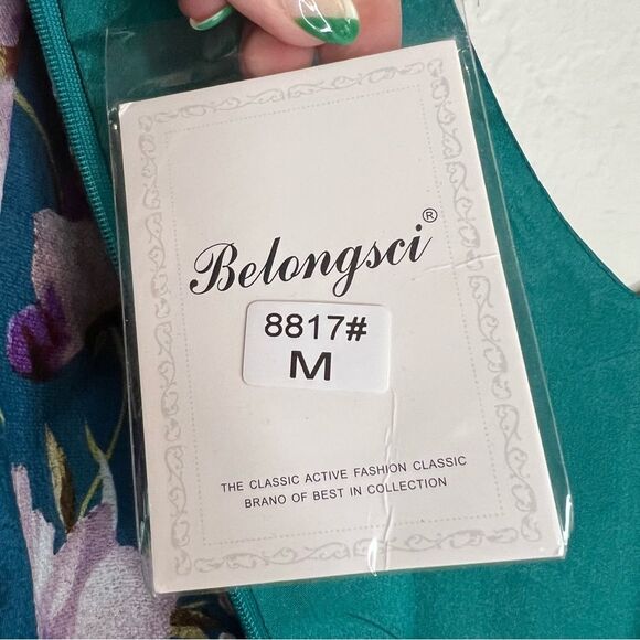 BELONGSCI floral dress NWT lined 🌺 ruffle sleeves 🌺 medium - Picture 4 of 7